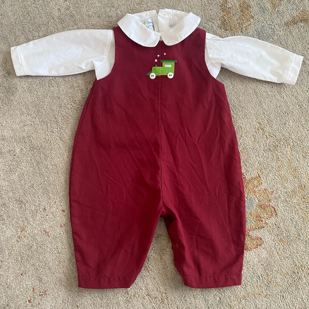 Petit Pomme Christmas Outfit